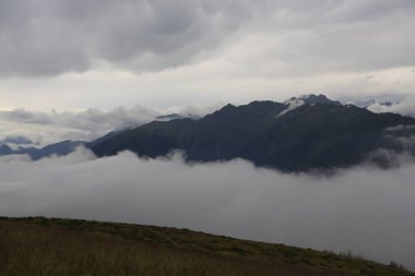Kaçkar dağlarında Ambarlı yaylasının panoramik manzarası, Karadeniz, Rize, Türkiye
