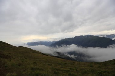 Kaçkar dağlarında Ambarlı yaylasının panoramik manzarası, Karadeniz, Rize, Türkiye
