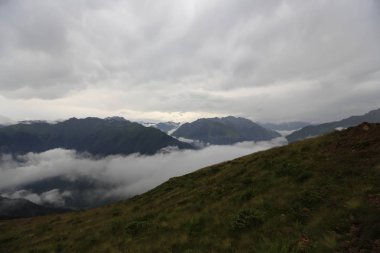 Kaçkar dağlarında Ambarlı yaylasının panoramik manzarası, Karadeniz, Rize, Türkiye