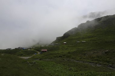 Kaçkar dağlarında Ambarlı yaylasının panoramik manzarası, Karadeniz, Rize, Türkiye