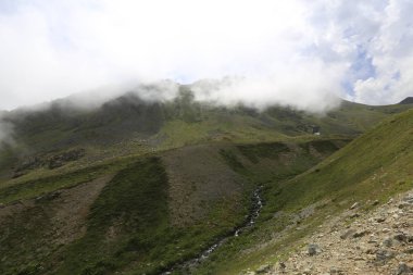 Kaçkar dağlarında Ambarlı yaylasının panoramik manzarası, Karadeniz, Rize, Türkiye