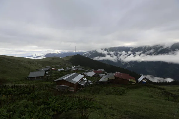 Paisagem Foto Casas Madeira Nevoeiro Que Cobre Gito Plateau Rize — Fotografia de Stock