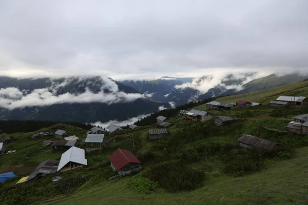 Landschaftsbild Von Holzhäusern Und Nebel Der Gito Plateau Rize Nordosttürkei — Stockfoto