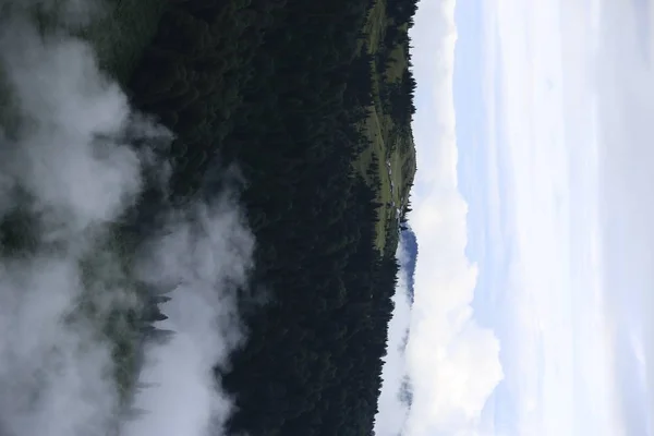 Paisaje Foto Casas Madera Niebla Que Cubre Meseta Gito Rize — Foto de Stock