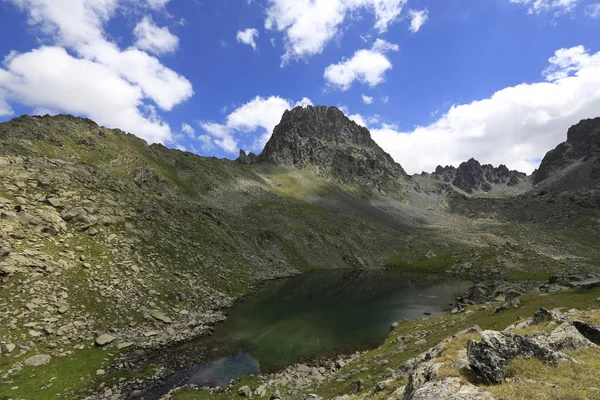 Foggy Kackar Montagne Riflesse Nel Lago Ghiacciaio — Foto Stock