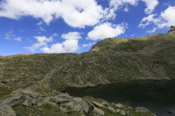 Foggy Kackar Montagne Riflesse Nel Lago Ghiacciaio — Foto Stock