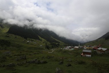 Türkiye 'nin Karadeniz bölgesinde Rize' nin Elevit tepelerinden güzel bir manzara.