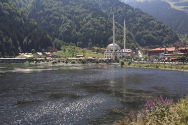 Trabzon'da UzunGöl Gölü
