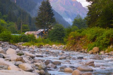 Türkiye'nin Karadeniz bölgesinde Kaçkar Dağları manzarası.