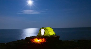 Çadırla Kamp / Gece 