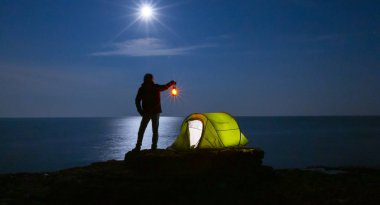 Çadırla Kamp / Gece 