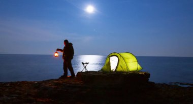 Çadırla Kamp / Gece 