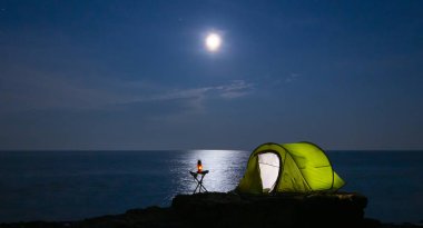 Çadırla Kamp / Gece 