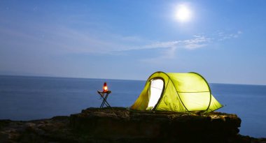 Çadırla Kamp / Gece 