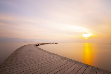Sekapark, İzmit, Kocaeli. Deniz kıyısındaki güzel doğal park. Türkiye 'de gün batımı deniz manzarası.