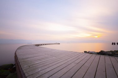 Sekapark, İzmit, Kocaeli. Deniz kıyısındaki güzel doğal park. Türkiye 'de gün batımı deniz manzarası.