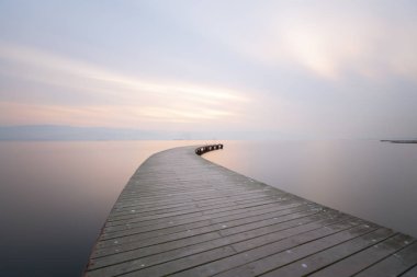 Sekapark, İzmit, Kocaeli. Deniz kıyısındaki güzel doğal park. Türkiye 'de gün batımı deniz manzarası.