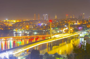 İstanbul gecesi ve köprüler