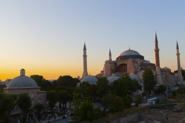 Ayasofya Kubbe ve minareler gün batımında eski İstanbul, Türkiye 'de