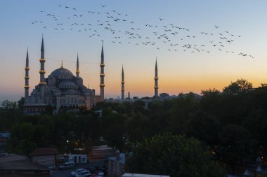 Sultan Ahmet Camii'nin havadan görünümü, havai uçan uçakla - İstanbul, Türkiye