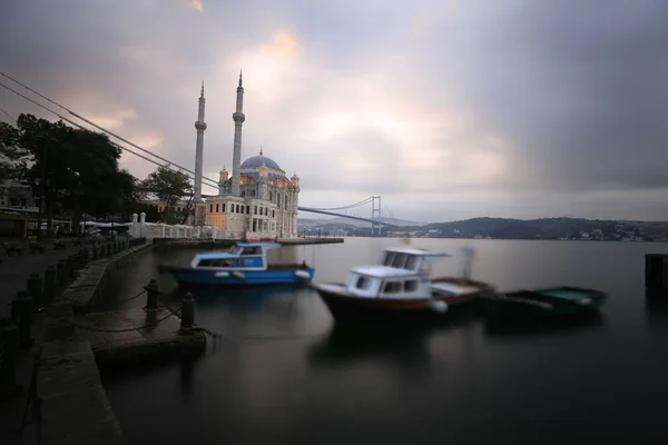Meczet Ortakoy Most Bosforski Lipca Męczenników Most Widok Nocny Izmir — Zdjęcie stockowe