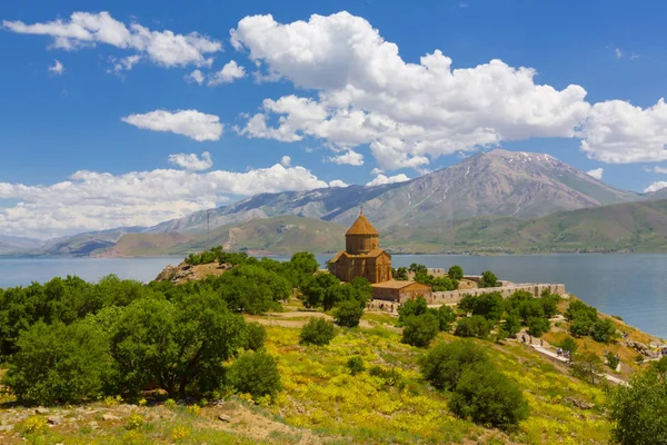 Isla Akdamar Iglesia Surp Iglesia Akdamar Imagen Panorámica Lugar Religioso — Foto de Stock