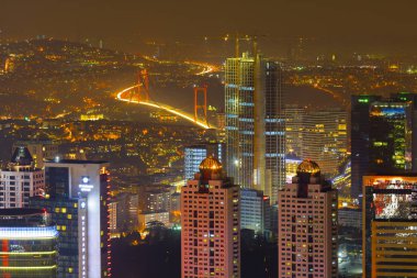 Gece Boğaziçi Köprüsü İstanbul / Türkiye
