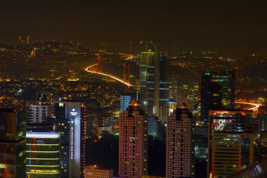 Gece Boğaziçi Köprüsü İstanbul / Türkiye