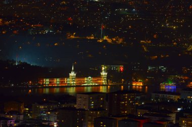 Gece Boğaziçi Köprüsü İstanbul / Türkiye