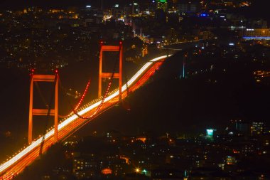 Gece Boğaziçi Köprüsü İstanbul / Türkiye