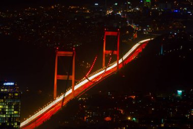 Gece Boğaziçi Köprüsü İstanbul / Türkiye