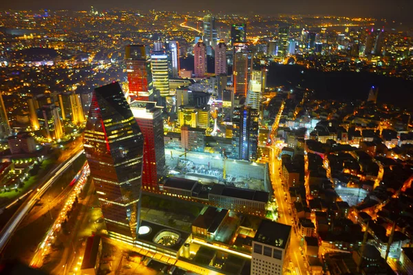 Gece Boğaziçi Köprüsü İstanbul / Türkiye