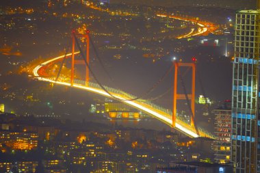 Gece Boğaziçi Köprüsü İstanbul / Türkiye