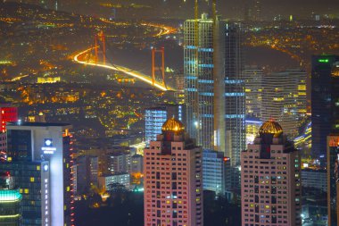 Gece Boğaziçi Köprüsü İstanbul / Türkiye