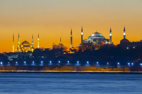 Θέα Στο Ηλιοβασίλεμα Στην Κωνσταντινούπολη Τουρκία — Φωτογραφία Αρχείου