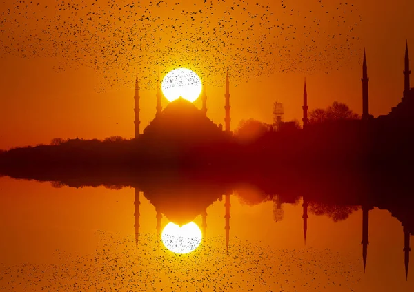 ブルーモスクと夕日 — ストック写真