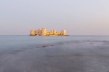 Bakirenin Şatosu (Kiz Kalesi) Mersin Türkiye