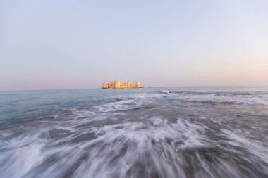 Bakirenin Şatosu (Kiz Kalesi) Mersin Türkiye