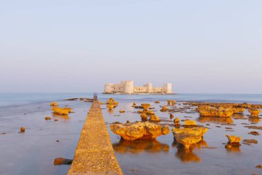 Bakirenin Şatosu (Kiz Kalesi) Mersin Türkiye