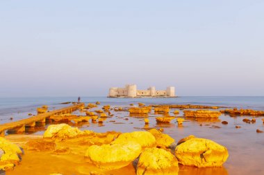 Bakirenin Şatosu (Kiz Kalesi) Mersin Türkiye