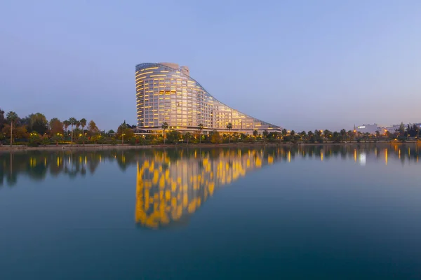 Río Seyhan Torre Del Reloj — Foto de Stock