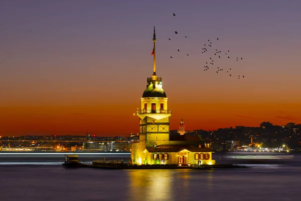 Pôr Sol Sobre Bósforo Com Famosa Torre Donzela Kiz Kulesi — Fotografia de Stock