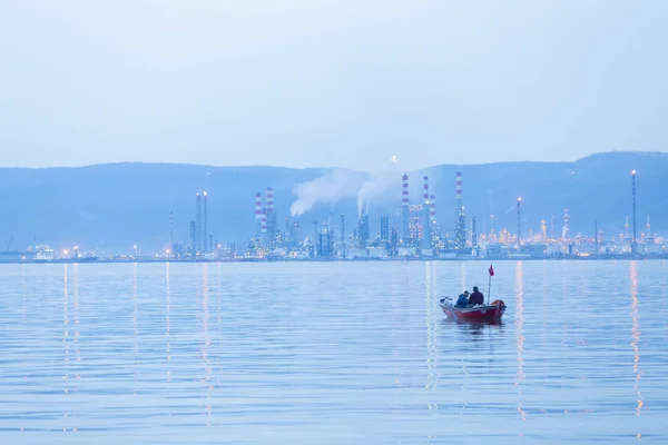 Refinaria Petróleo Tupras Izmit Tupras Maior Refinaria Petróleo Turquia — Fotografia de Stock