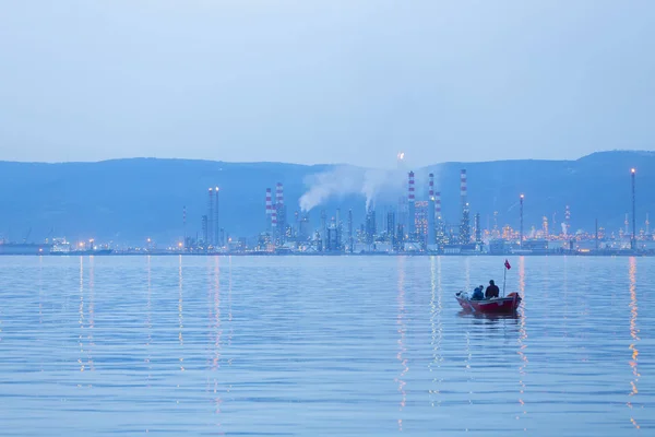 Refinaria Petróleo Tupras Izmit Tupras Maior Refinaria Petróleo Turquia — Fotografia de Stock