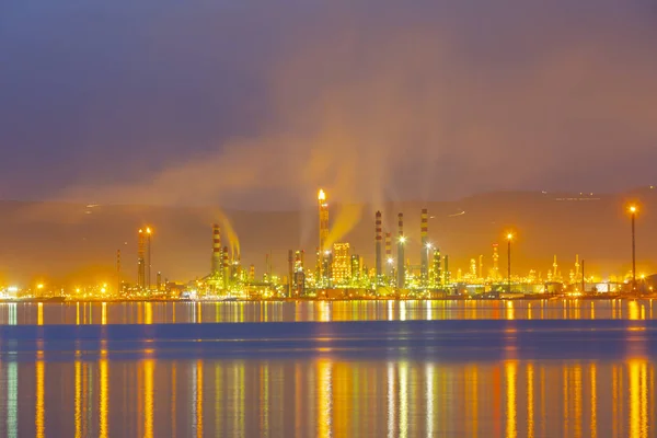 Нпз Тупрас Измит Tupras Крупнейший Нефтеперерабатывающий Завод Турции — стоковое фото