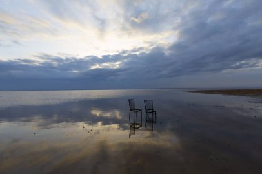 Salt Lake (Türkçe: Tuz Golu) Türkiye 'nin en büyük ikinci gölüdür..