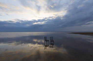 Salt Lake (Türkçe: Tuz Golu) Türkiye 'nin en büyük ikinci gölüdür..