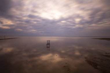 Salt Lake (Türkçe: Tuz Golu) Türkiye 'nin en büyük ikinci gölüdür..