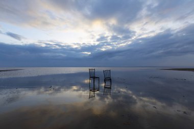Salt Lake (Türkçe: Tuz Golu) Türkiye 'nin en büyük ikinci gölüdür..