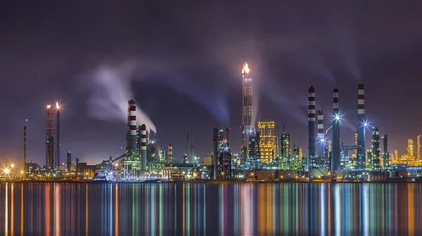 Ölraffinerie Fabrik Meer Izmit Türkei Petrochemische Anlagenstruktur Auf Der Herstellung — Stockfoto